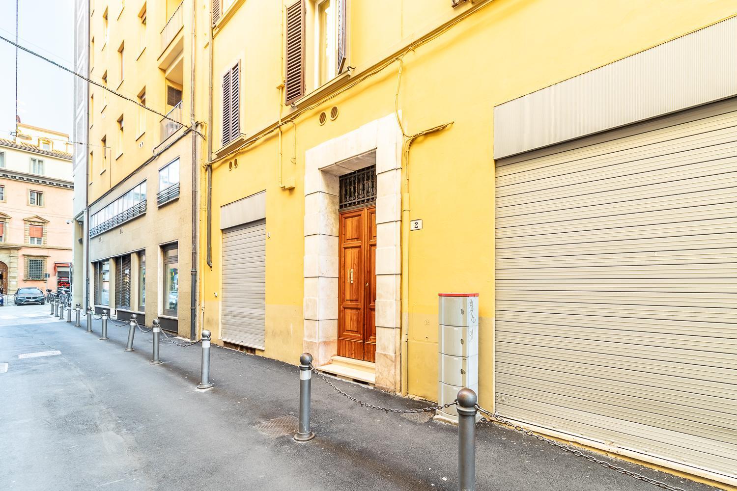 Spacious Apt With Kitchenette, Near Piazza Maggiore 博洛尼亚 外观 照片