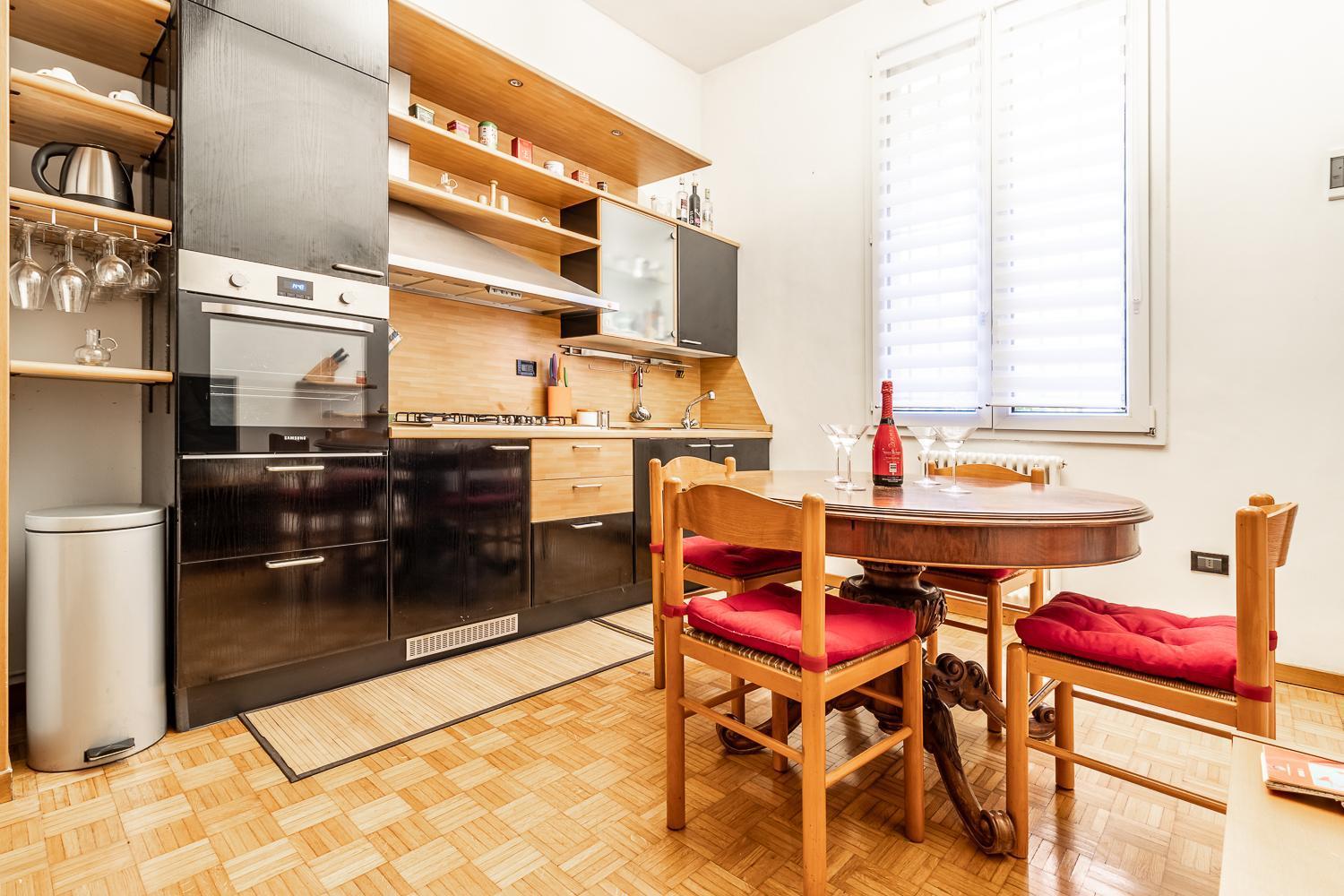 Spacious Apt With Kitchenette, Near Piazza Maggiore 博洛尼亚 外观 照片