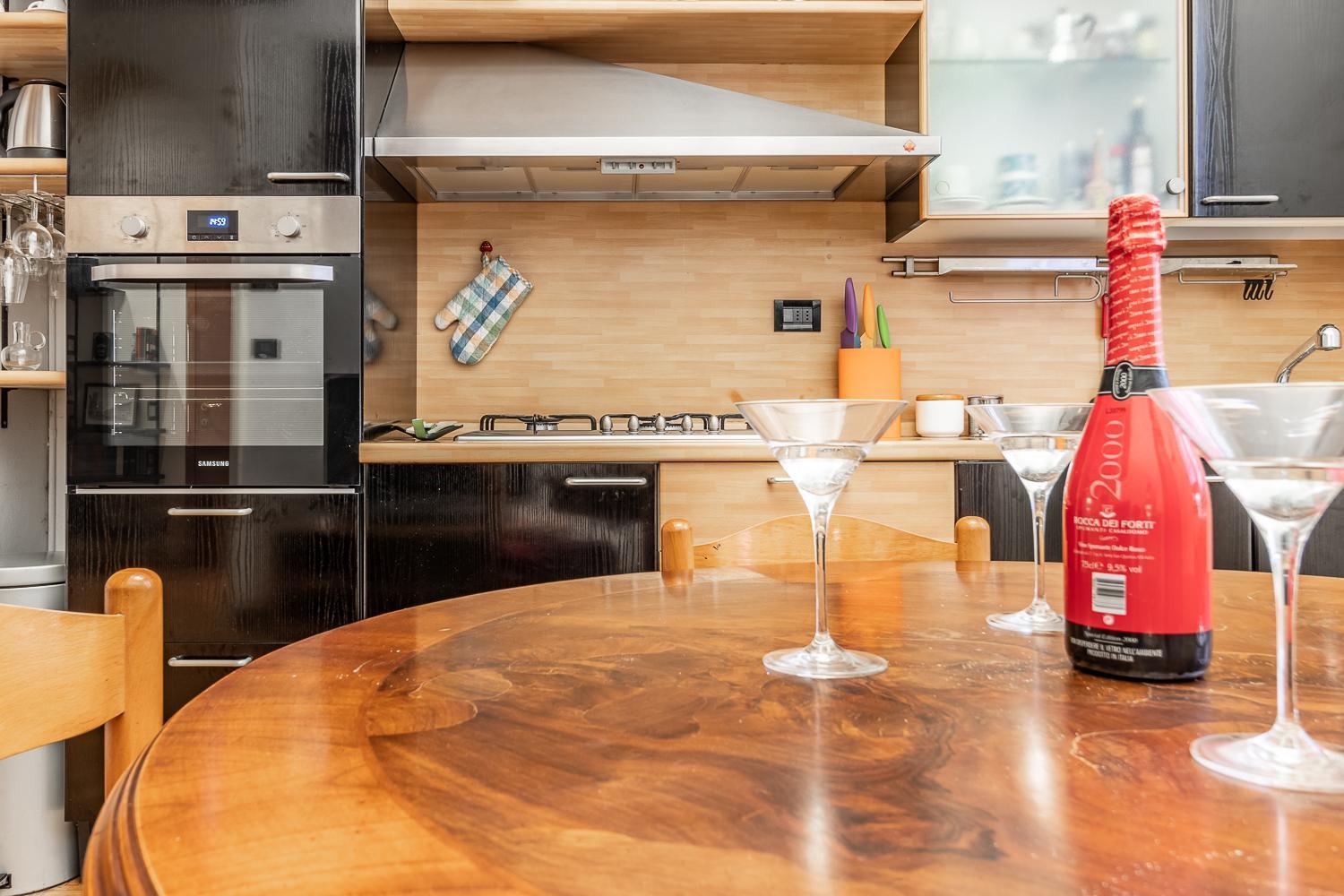 Spacious Apt With Kitchenette, Near Piazza Maggiore 博洛尼亚 外观 照片